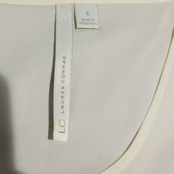 Lc Lauren Conrad Ivory Top, Lace Pocket Short sleeve Size Small - Picture 6 of 7